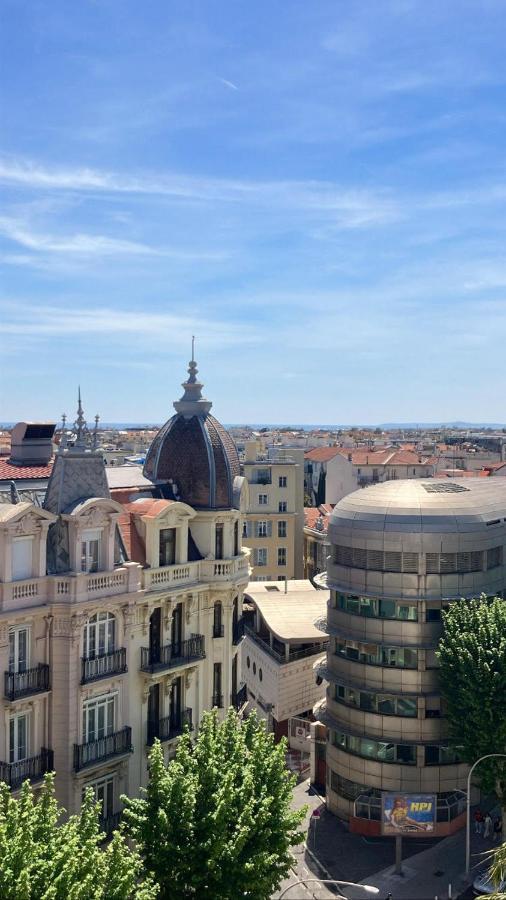 Appartement 2 Pieces En Etage Eleve, Centre-Ville Au Calme, Petite Vue Mer Nizza Exterior foto